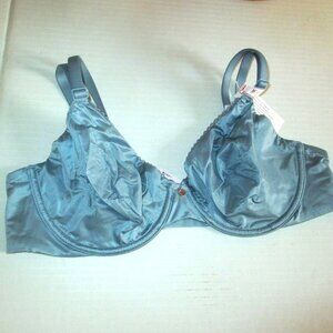 38C Victoria Secret Body by Victoria Invisible Lift Unlined Smooth Demi Bra Sage